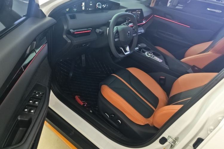 Used CHANGAN UNI-V 2024 1.5T Prestige Sport Edition Driver Seat