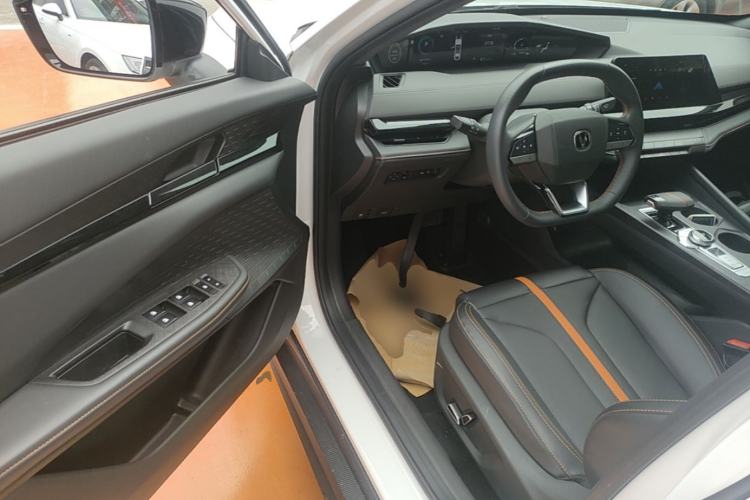 Used CHANGAN UNI-V 2024 1.5T Luxury Edition Driver Seat