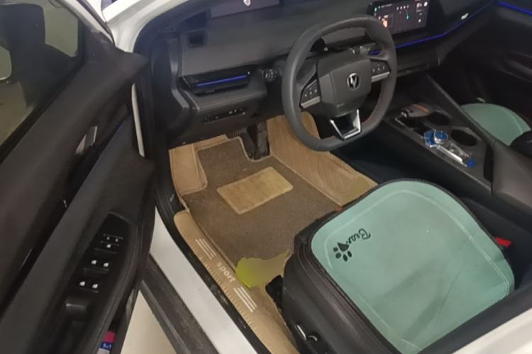 Used CHANGAN UNI-V 2024 1.5T Prestige Edition Driver Seat