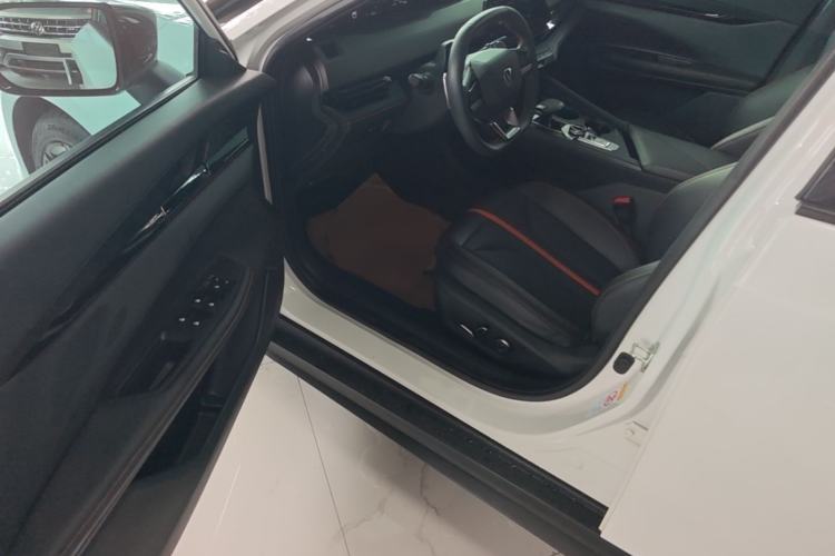 Used CHANGAN UNI-V 2024 1.5T Prestige Edition Driver Seat
