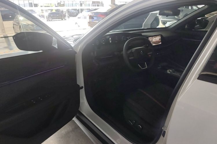 Used CHANGAN UNI-V 2024 1.5T Prestige Edition Driver Seat
