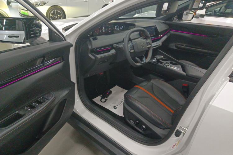 Used CHANGAN UNI-V 2024 1.5T Prestige Edition Driver Seat