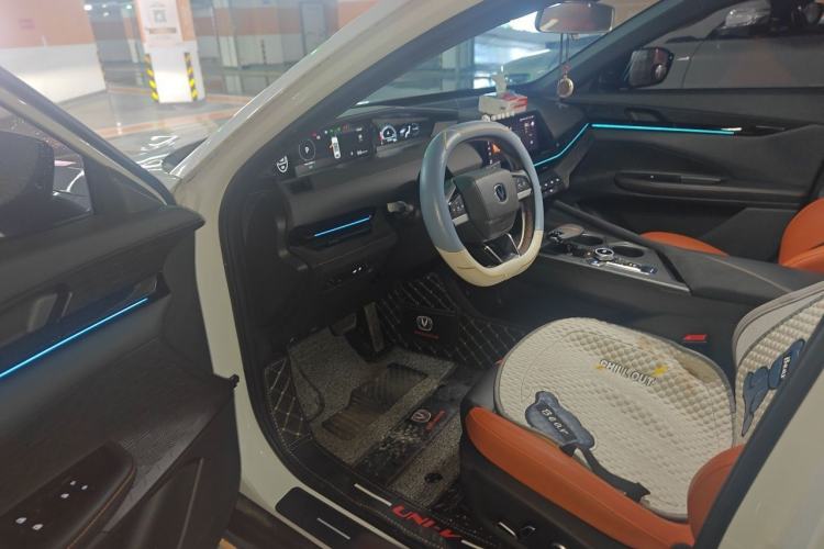 Used CHANGAN UNI-V 2024 1.5T Prestige Sport Edition Driver Seat