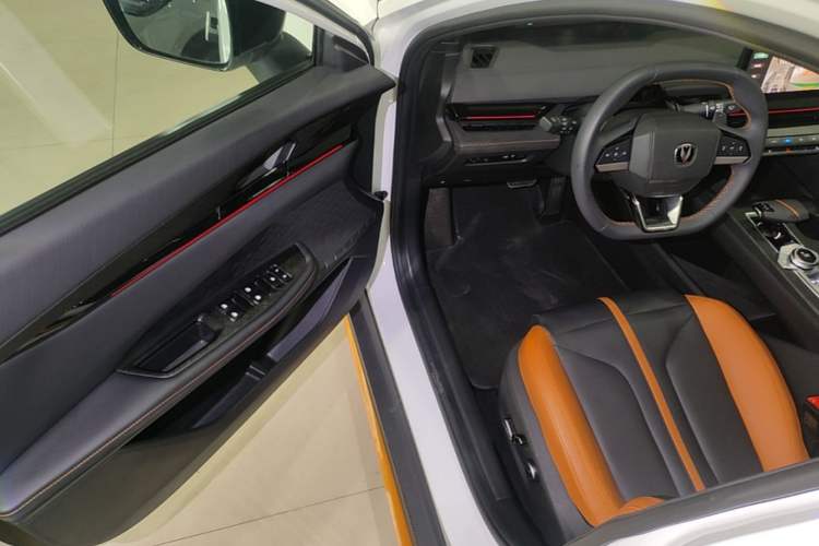 Used CHANGAN UNI-V 2024 1.5T Prestige Sport Edition Driver Seat