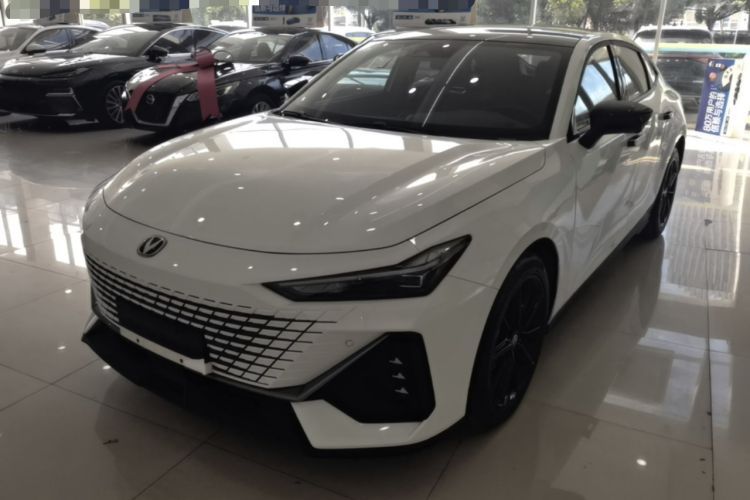 Ojetý CHANGAN UNI-V 2024 1.5T High-Energy Version Guazi used car, China used car export, Used car for sale, Used cars, Cheapest cars for sale