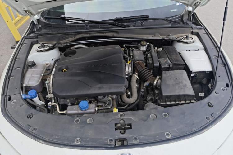 Used CHANGAN UNI-V 2024 1.5T Prestige Sport Edition Engine Bay