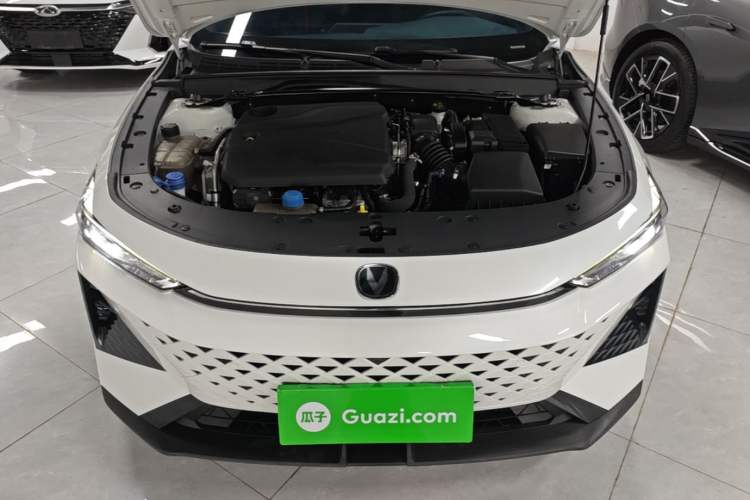 Used CHANGAN UNI-V 2024 1.5T Prestige Edition Engine Bay