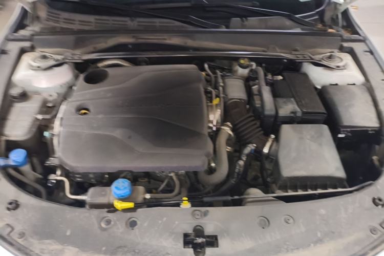Used CHANGAN UNI-V 2024 1.5T Prestige Sport Edition Engine Bay