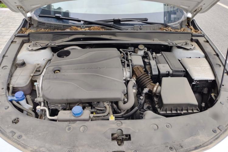 Used CHANGAN UNI-V 2024 1.5T Prestige Edition Engine Bay