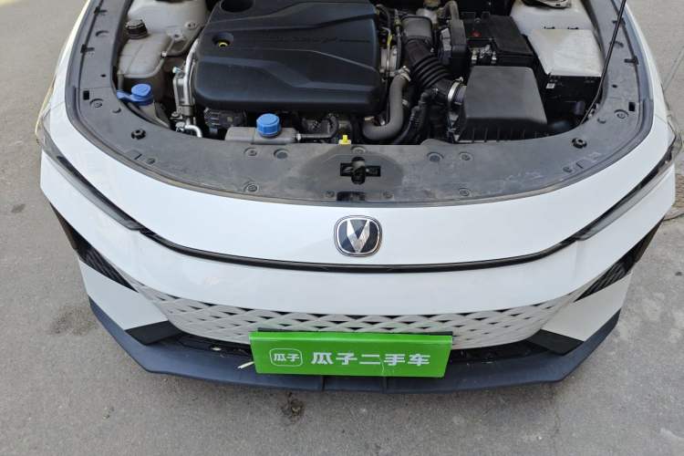 Used CHANGAN UNI-V 2024 1.5T Prestige Edition Engine Bay