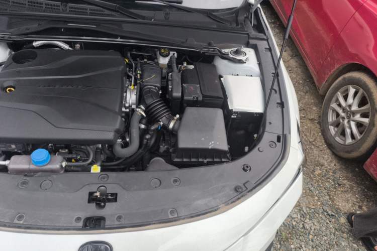 Used CHANGAN UNI-V 2024 1.5T Prestige Edition Engine Bay Left
