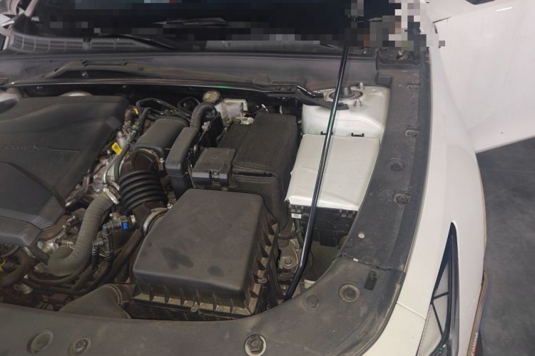 Used CHANGAN UNI-V 2024 1.5T Prestige Sport Edition Engine Bay Left