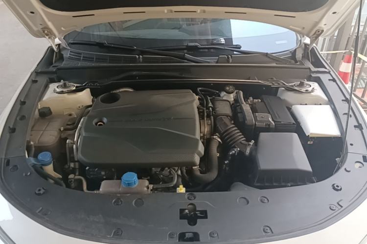 Used CHANGAN UNI-V 2024 1.5T Prestige Sport Edition Engine Bay