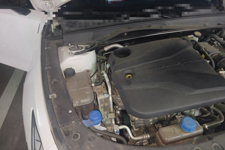 Used CHANGAN UNI-V 2024 1.5T Prestige Sport Edition Engine Bay Right