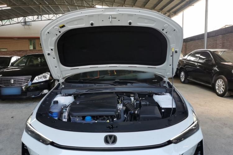 Used CHANGAN UNI-V 2024 1.5T Prestige Sport Edition Engine Bay