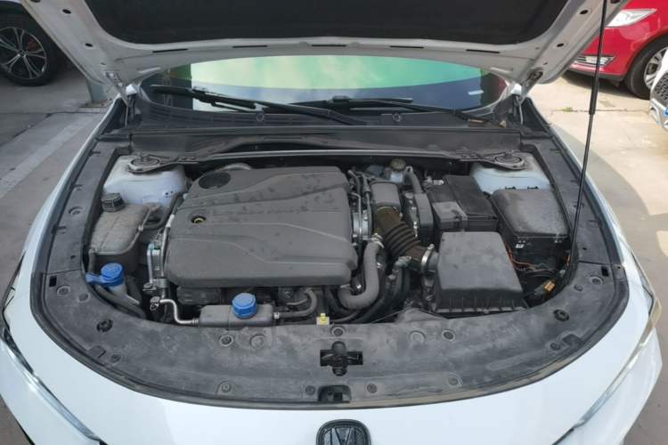 Used CHANGAN UNI-V 2024 1.5T Prestige Edition Engine Bay