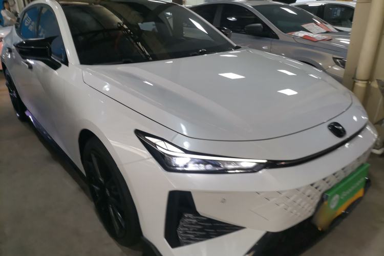 Used CHANGAN UNI-V 2024 1.5T Prestige Sport Edition Exterior 1