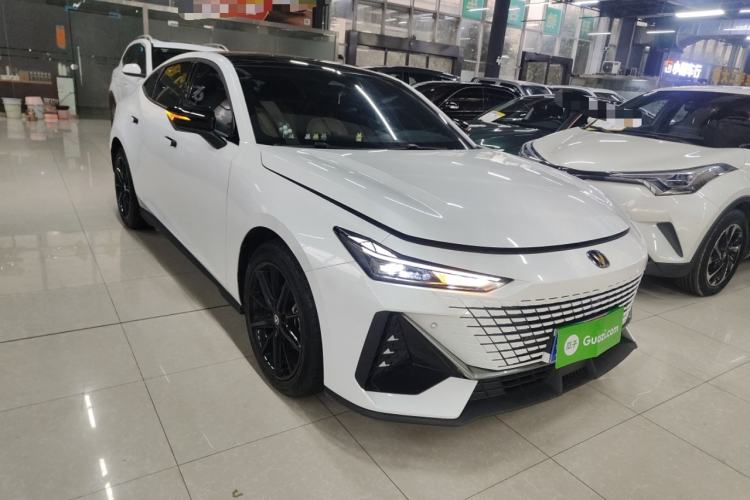 Used CHANGAN UNI-V 2024 1.5T High-Energy Version Exterior 1