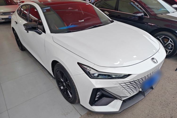Used CHANGAN UNI-V 2024 1.5T High-Energy Version Exterior 1