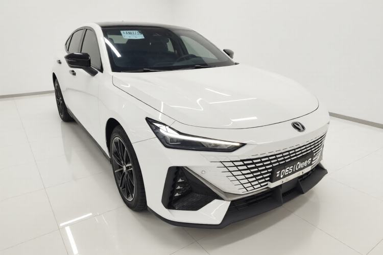 Used CHANGAN UNI-V 2024 1.5T High-Energy Version Exterior 1