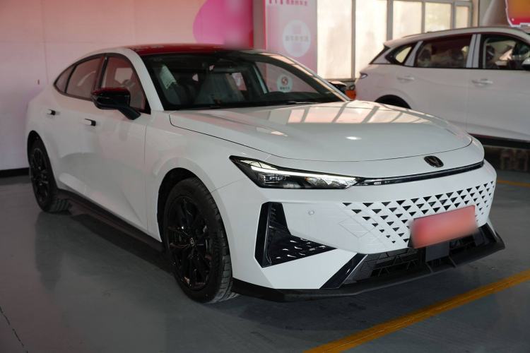 Used CHANGAN UNI-V 2024 1.5T Prestige Edition Exterior 2