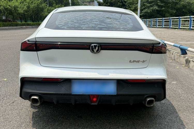 Used CHANGAN UNI-V 2024 1.5T High-Energy Version Exterior 2