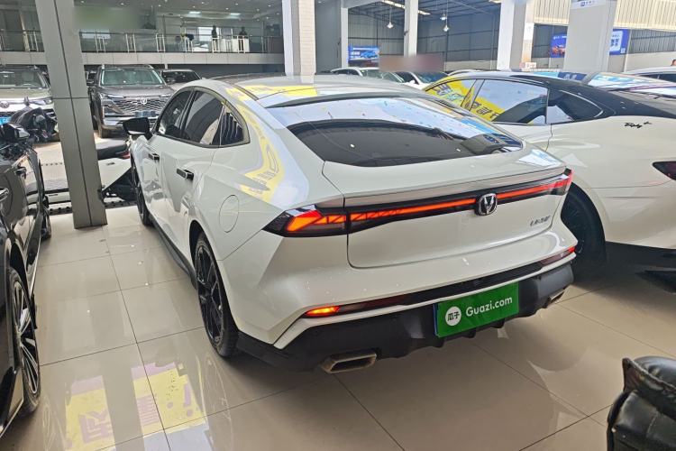 Used CHANGAN UNI-V 2024 1.5T Prestige Edition Exterior 2