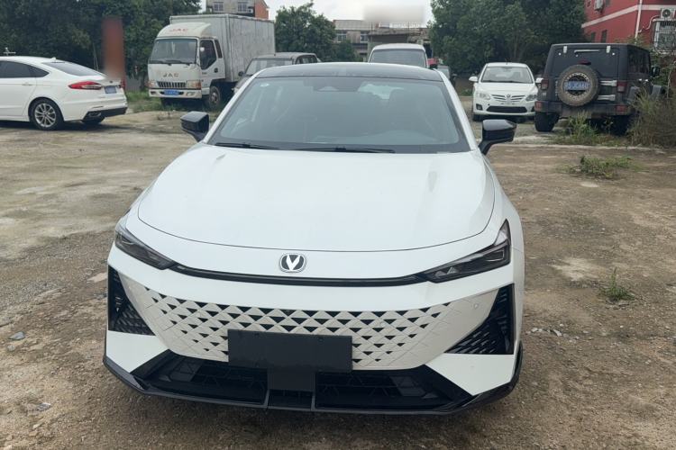 Used CHANGAN UNI-V 2024 1.5T Prestige Sport Edition Exterior 2