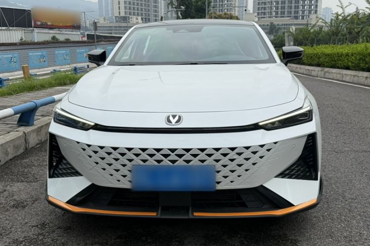 Used CHANGAN UNI-V 2024 1.5T Prestige Sport Edition Exterior 3