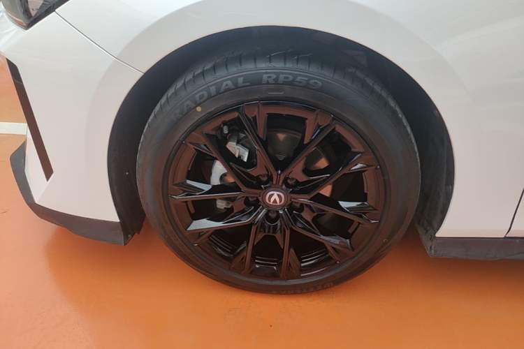 Used CHANGAN UNI-V 2024 1.5T Luxury Edition Exterior 4