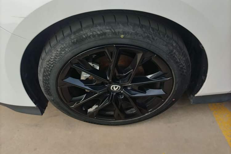 Used CHANGAN UNI-V 2024 1.5T Prestige Edition Exterior 4