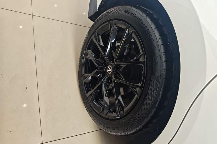 Used CHANGAN UNI-V 2024 1.5T Prestige Edition Exterior 5