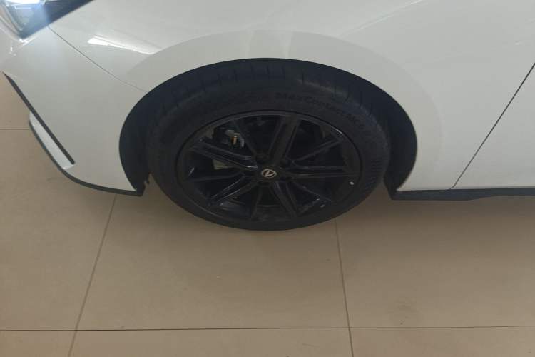 Used CHANGAN UNI-V 2024 1.5T High-Energy Version Exterior 7