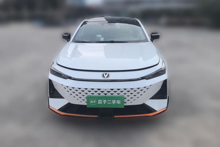 Used CHANGAN UNI-V 2024 1.5T Luxury Edition Front
