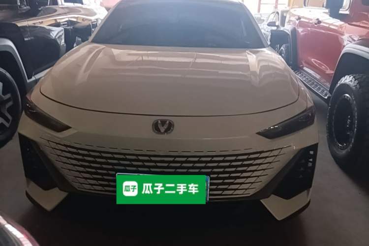 Used CHANGAN UNI-V 2024 1.5T High-Energy Version Front