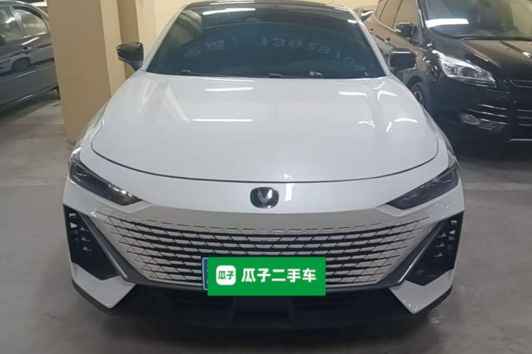 Used CHANGAN UNI-V 2024 1.5T High-Energy Version Front