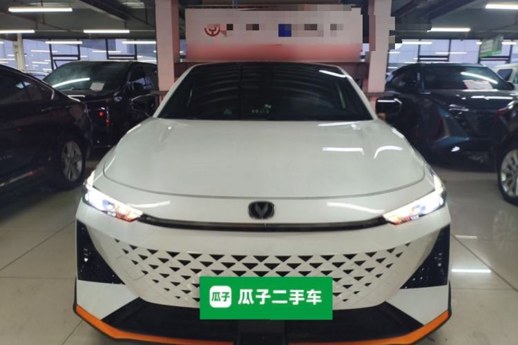 Used CHANGAN UNI-V 2024 1.5T Prestige Sport Edition Front
