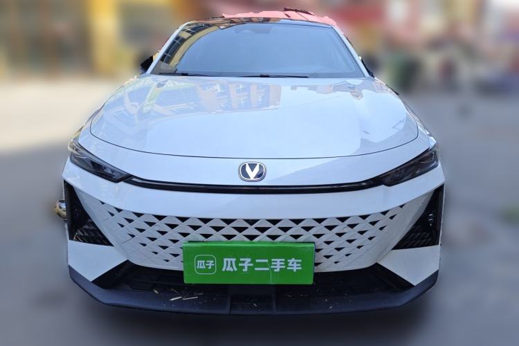 Used CHANGAN UNI-V 2024 1.5T Prestige Edition Front