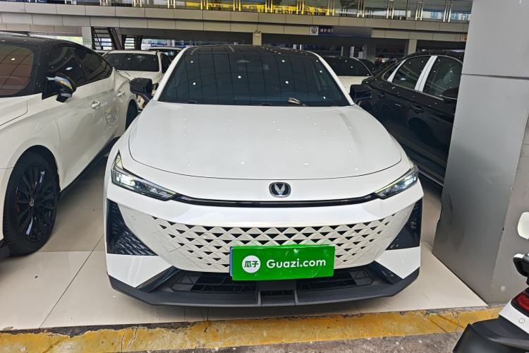 Used CHANGAN UNI-V 2024 1.5T Prestige Edition Front