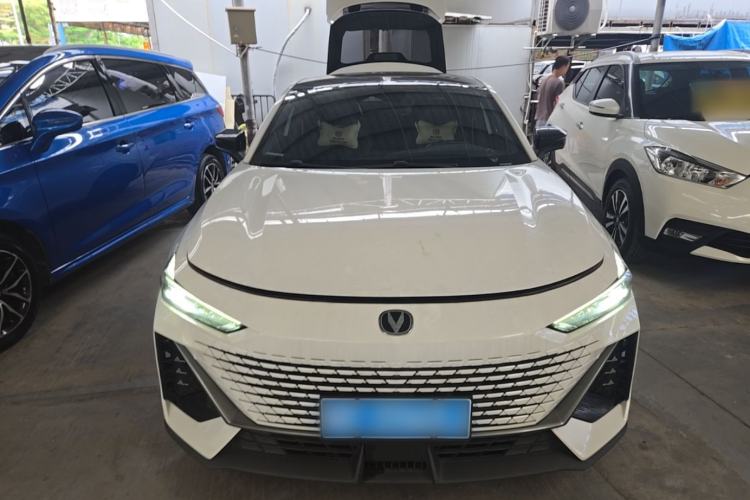 Used CHANGAN UNI-V 2024 1.5T High-Energy Version Front