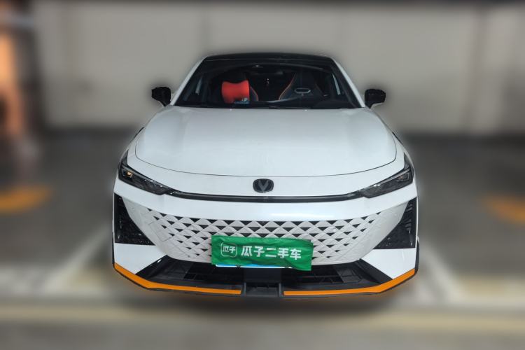 Used CHANGAN UNI-V 2024 1.5T Prestige Sport Edition Front