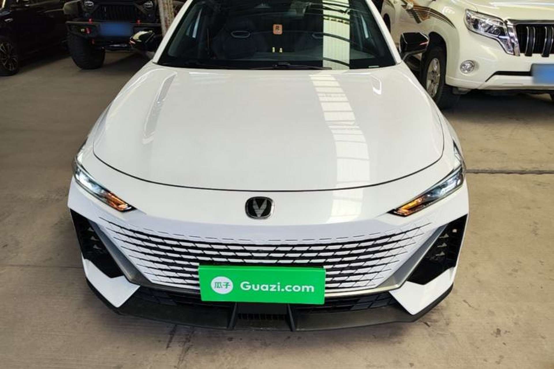 Used CHANGAN UNI-V 2024 1.5T High-Energy Version Front