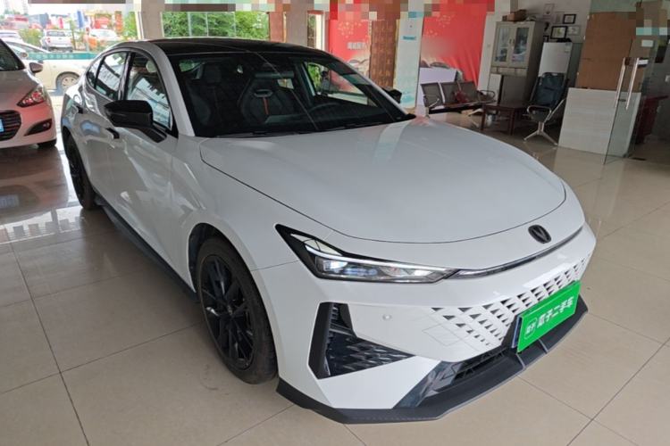 Used CHANGAN UNI-V 2024 1.5T Prestige Edition Front Right 45 Deg