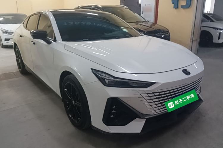 Used CHANGAN UNI-V 2024 1.5T High-Energy Version Front Right 45 Deg