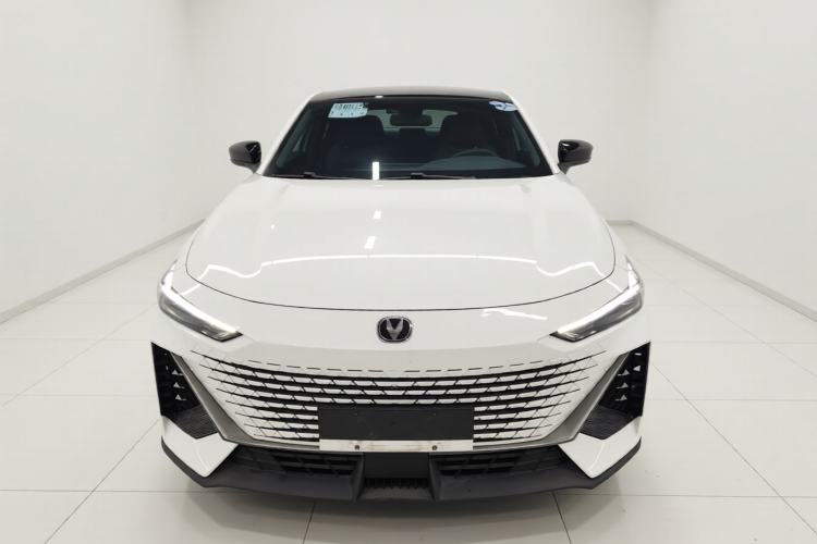 Used CHANGAN UNI-V 2024 1.5T High-Energy Version Front