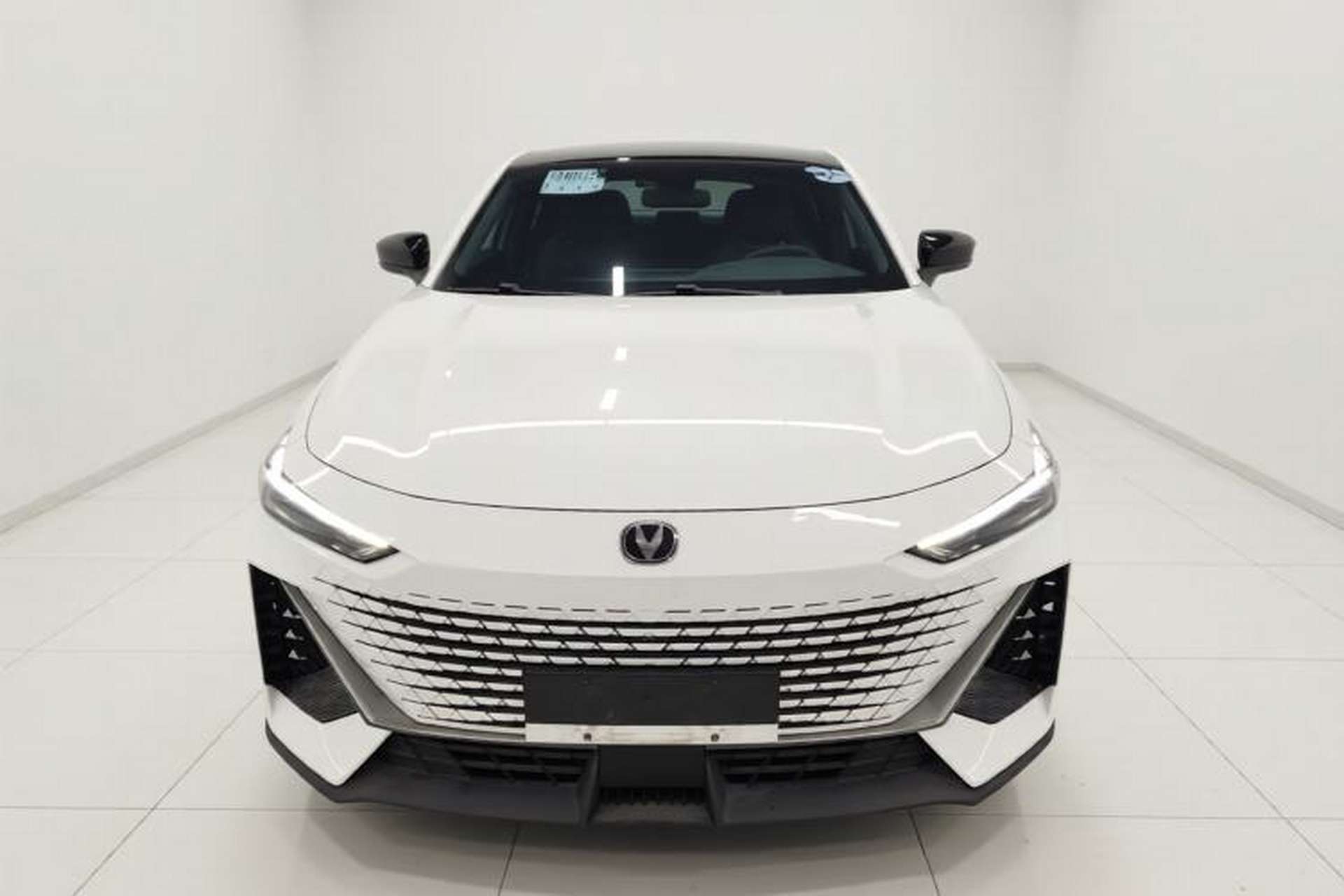 Used CHANGAN UNI-V 2024 1.5T High-Energy Version Front