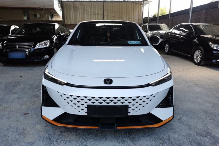 Used CHANGAN UNI-V 2024 1.5T Prestige Sport Edition Front