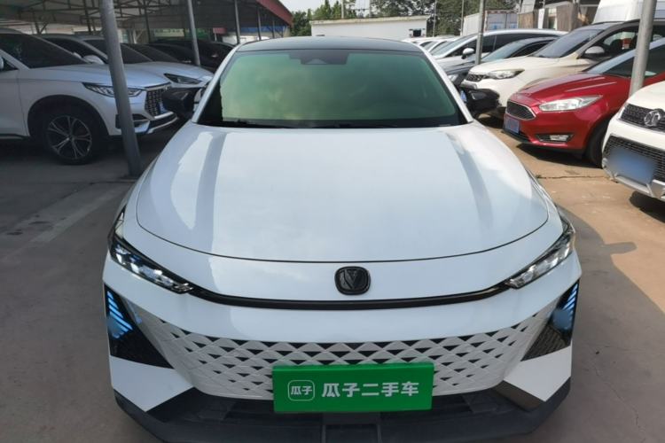 Used CHANGAN UNI-V 2024 1.5T Prestige Edition Front