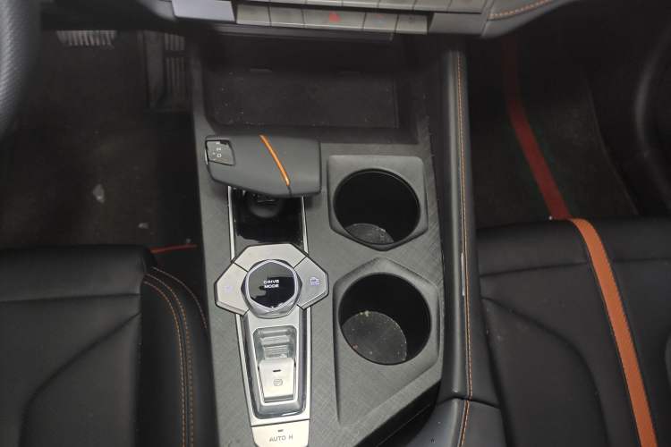 Used CHANGAN UNI-V 2024 1.5T Prestige Edition Gear Lever