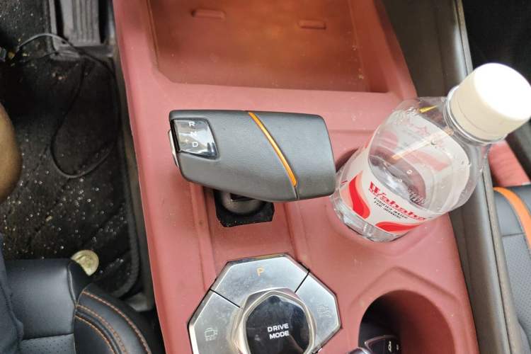 Used CHANGAN UNI-V 2024 1.5T Prestige Edition Gear Lever